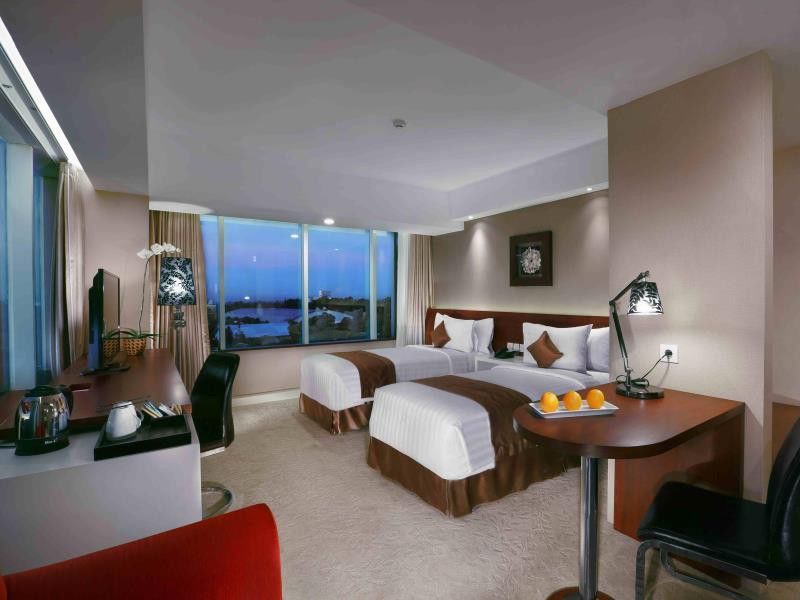 The Alana Yogyakarta Hotel And Convention Center Слеман Экстерьер фото